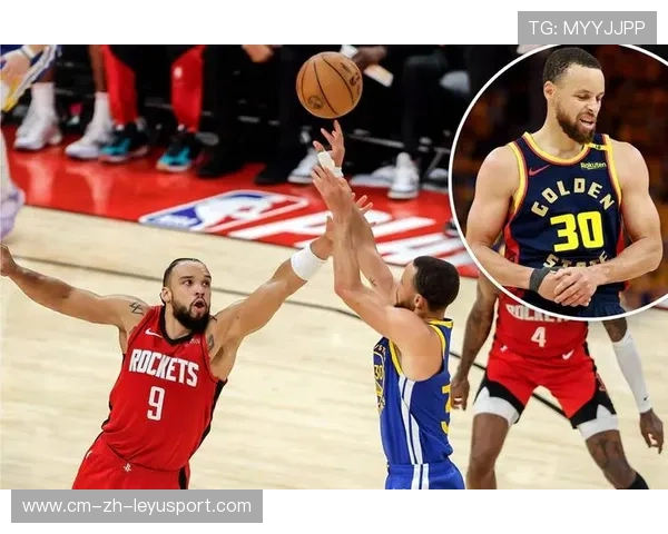 球星在比赛中完成关键防守表现被教练点名表扬,一名球员被对方球员犯规 球星在比赛中完成关键防守表现被教练点名表扬,一名球员被对方球员犯规